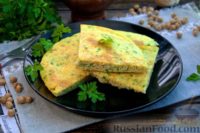 нут, яйца, чеснок, зелень петрушки, масло подсолнечное, соль, перец чёрный молотый