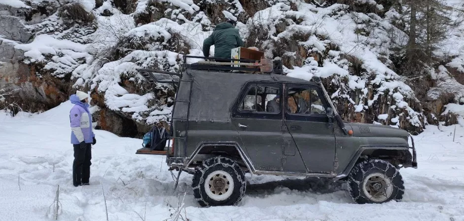 Тропа к каскаду водопадов на реке Шинок зимой. Источник: Елена Маслова / "Толк"
