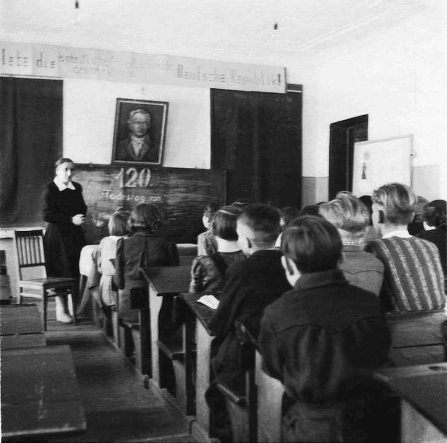 Школа 1946 год. Школа в послевоенные годы. Образование в послевоенные годы. Образование в послевоенные годы в СССР. Советское образование в послевоенные годы.