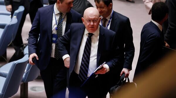    © AP Photo / Jason DeCrow