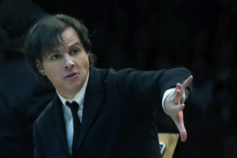    Впервые в Оренбурге даст всего один концерт легендарный дирижер современности Теодор Курентзис Андрей Севостьянов