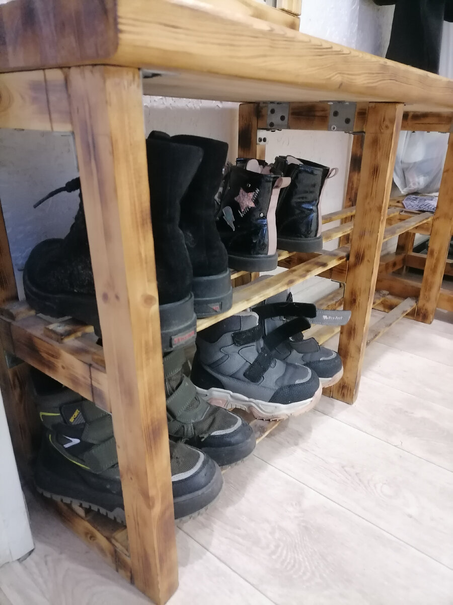 Полки в прихожую своими руками. Вешалка в коридор. Полки для обуви на стену. Подвесные полки в прихожую. Обувная полка подвесная.