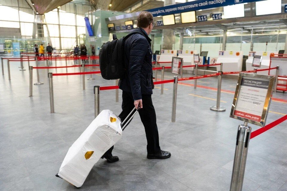 рейсы армения санкт петербург. екатеринбург ереван перелет. ереван аэропорт звартноц табло. авиакомпания fly one armenia. симферополь санкт-петербург авиабилеты.