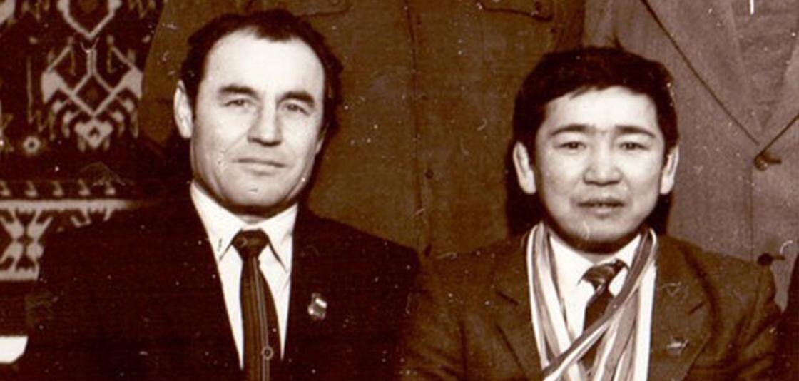    Тренер Ром Ильматов и борец Жаксылык Ушкемпиров:Olympic.kz