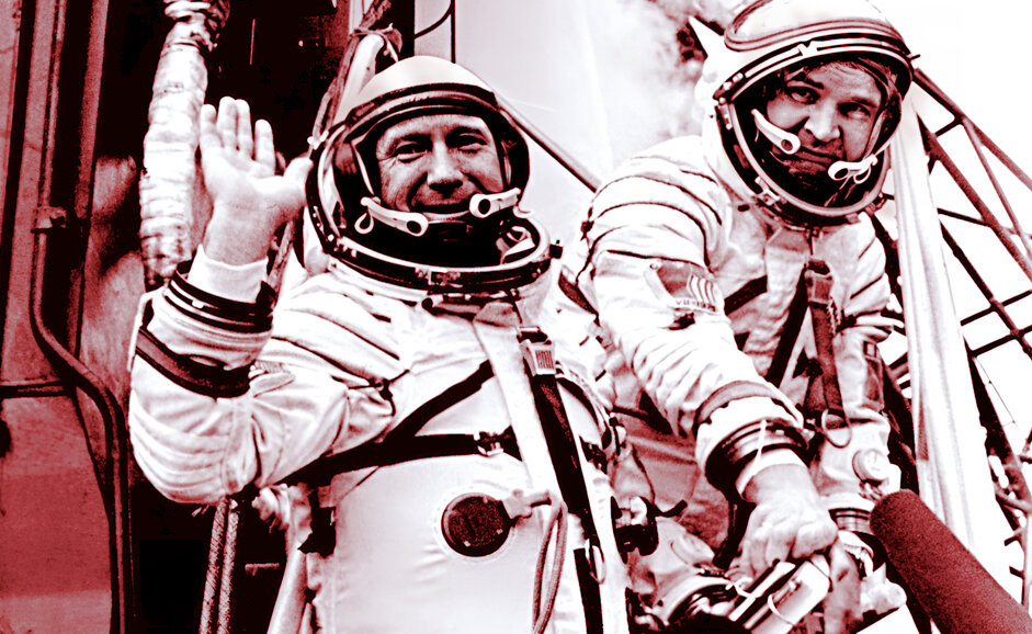 Героический экипаж миссии "Восход 2".
