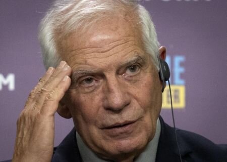    Борреля привезли на поезде в Киев