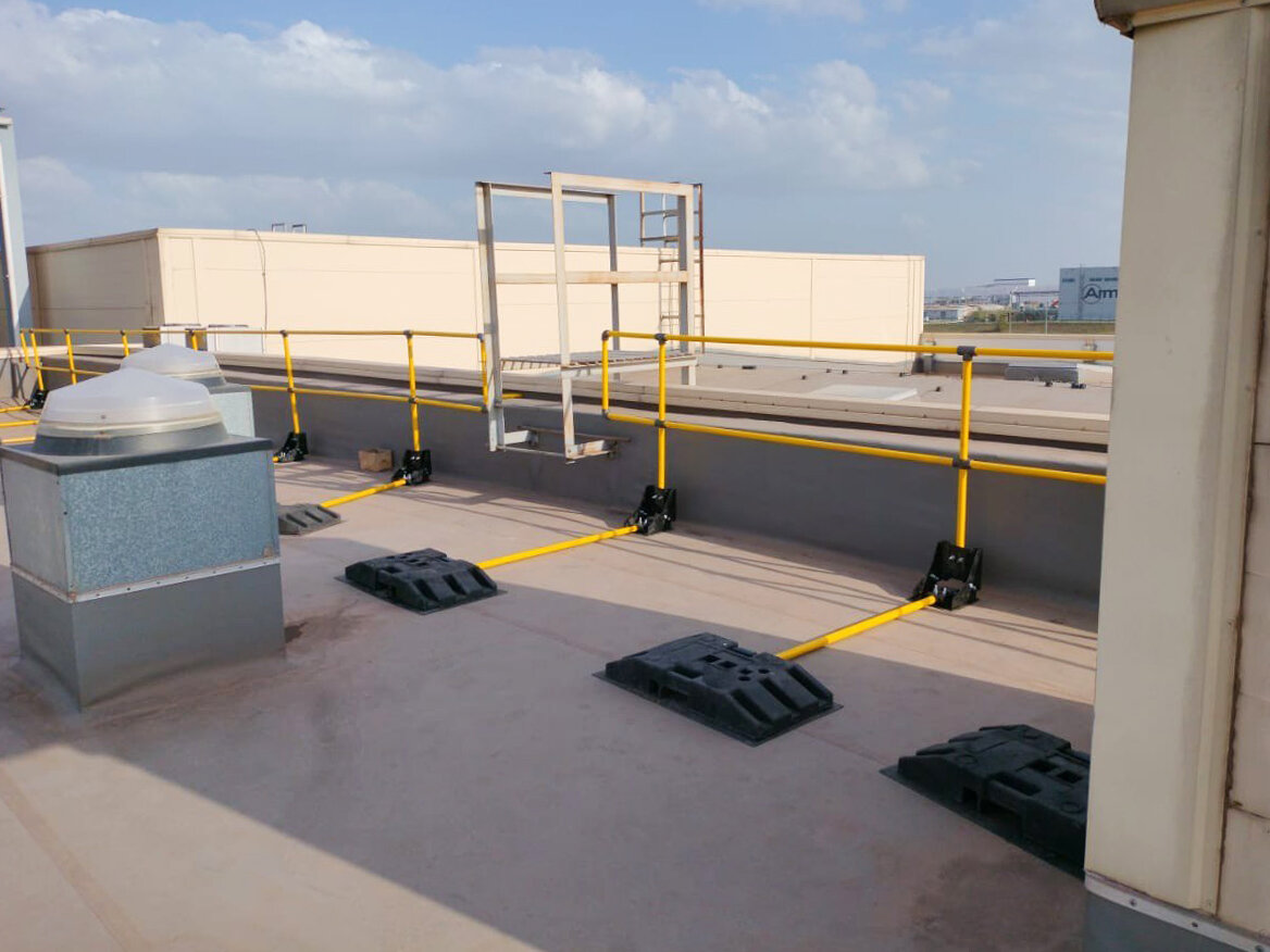 мобильные ограждения Вентопро, при необходимости, можно перемещать между рабочими площадками