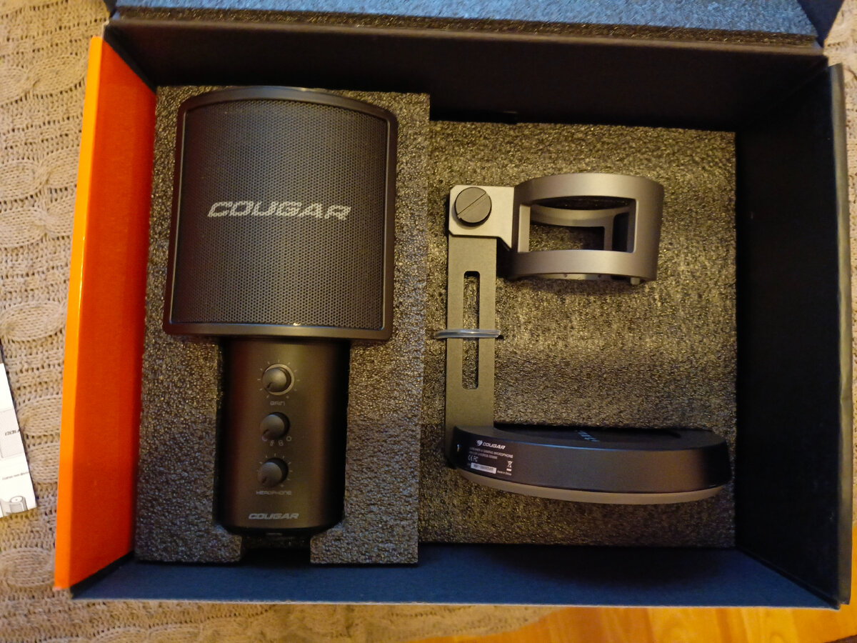 озон логотип. озон 500 рублей. озон интернет-магазин. реклама озон. почтомат ozon.