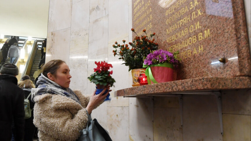 что случилось на нагатинской метро сегодня. сегодняшняя драка в метро. станция нагатинский затон 2020. москва 24 новости 2021. что случилось на нагатинской метро сегодня.