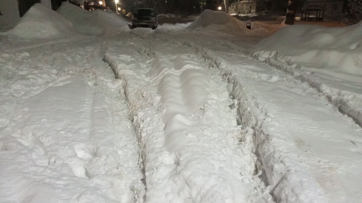 Это центральная площадь районного центнра.