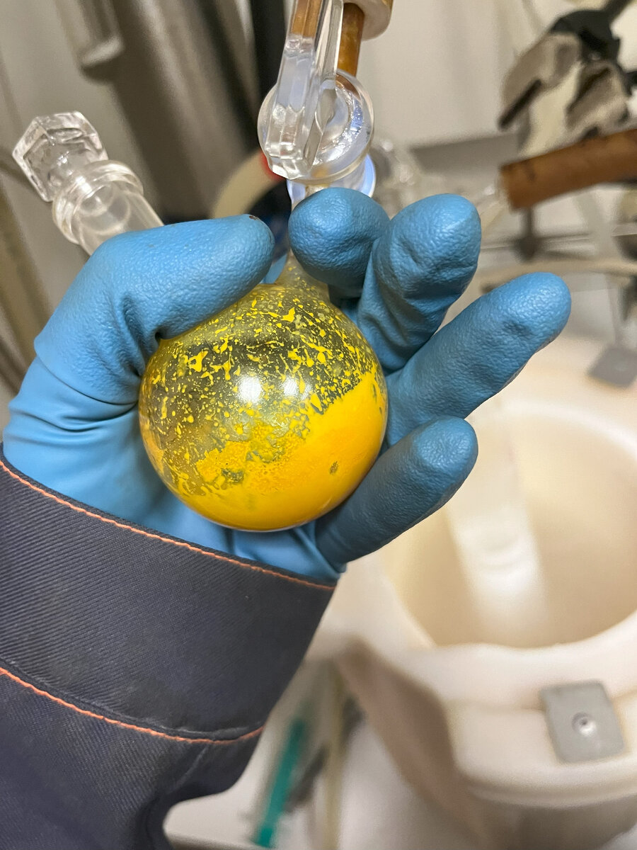 Процесс очистки прекатализатора после синтеза. Источник: Екатерина Гуляева