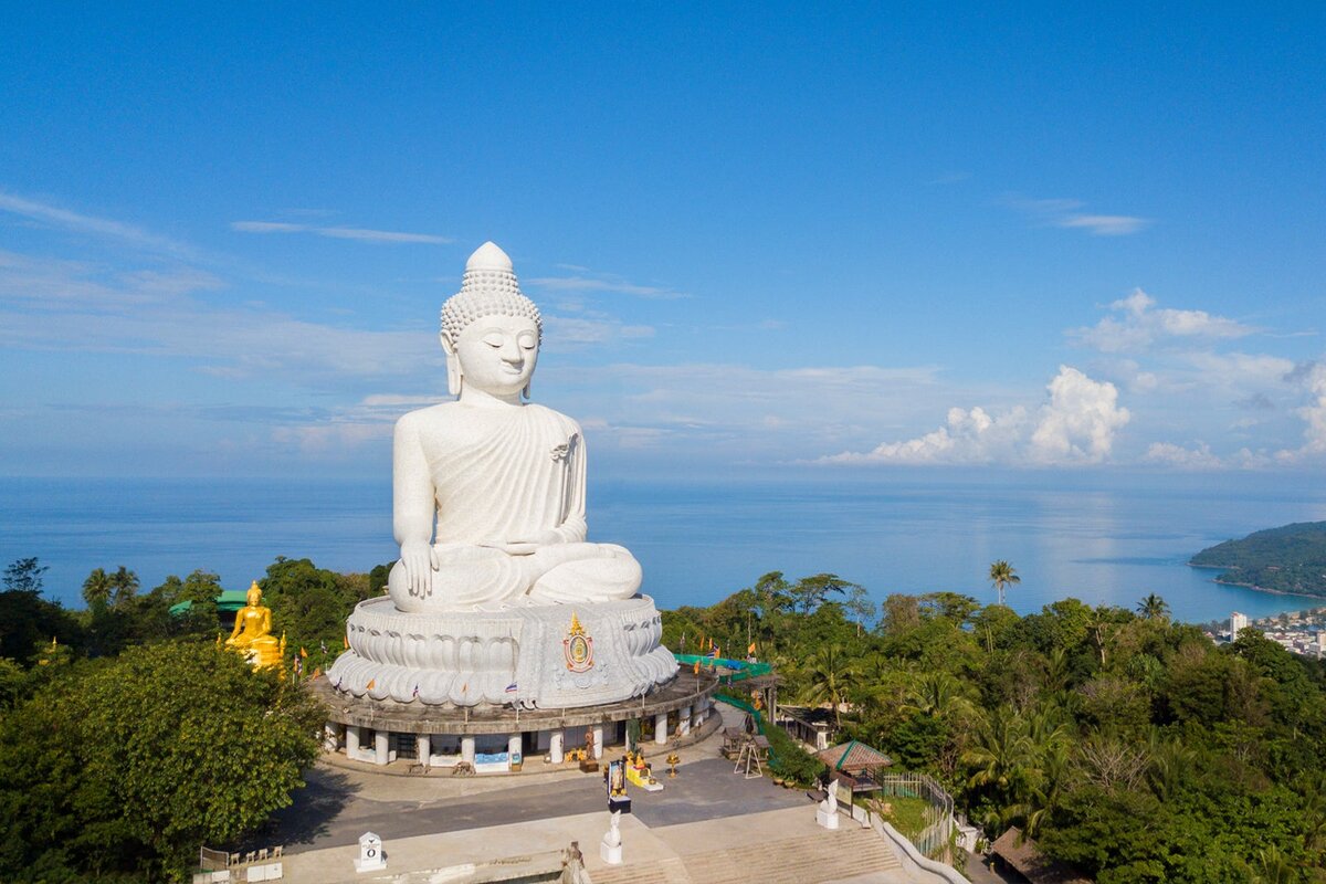 Звук на горе big Buddha в Тайланде