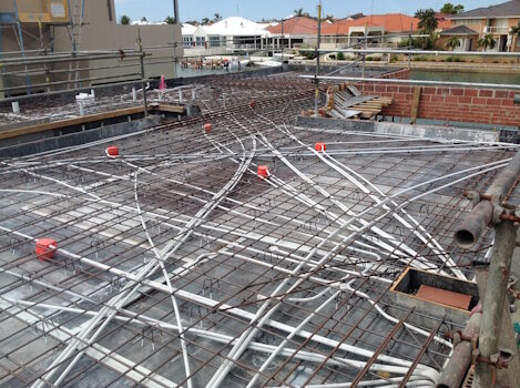 Монтаж Труб ПВХ в электромонтажных работах в монолитном строительстве 