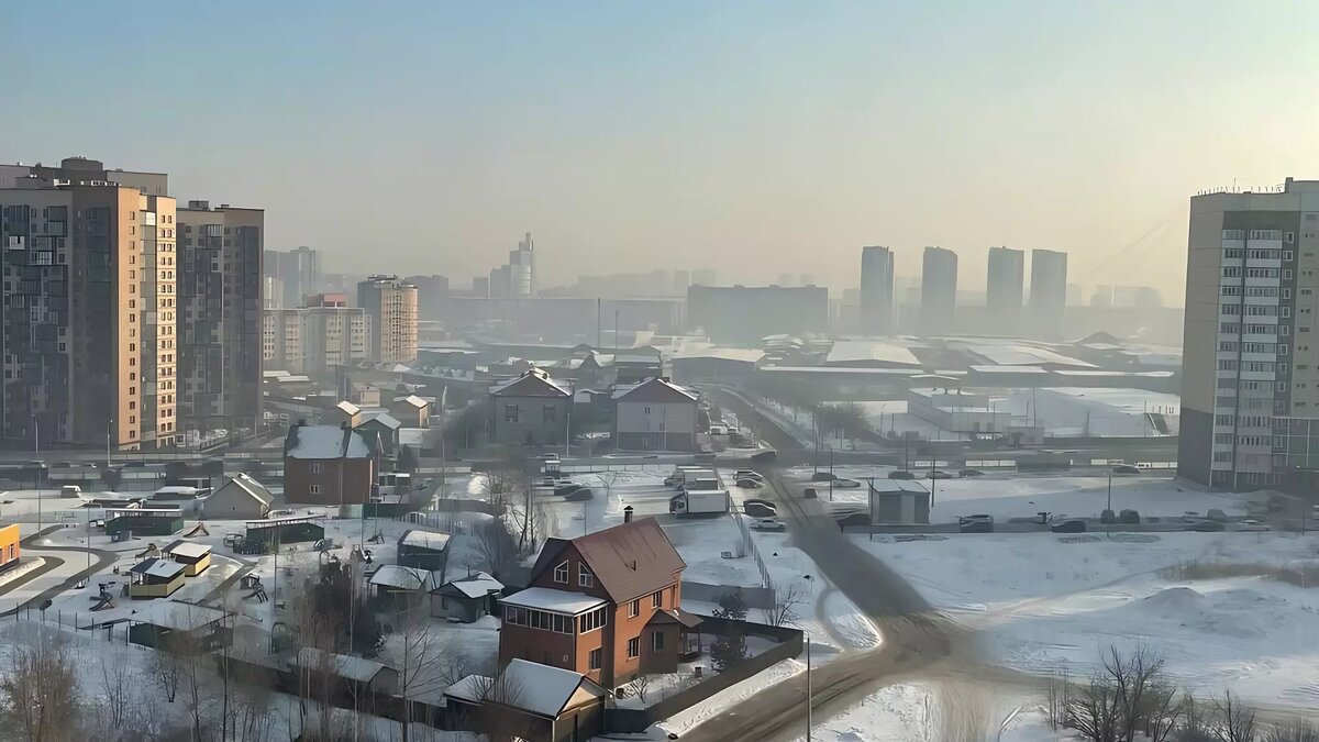     Последний режим НМУ в Красноярске длился почти пять суток — с вечера 30 января до утра 4 февраля. «Проспект Мира» узнал, как себя в это время чувствовали красноярцы, и спросил врачей, как загрязнение воздуха может влиять на здоровье.