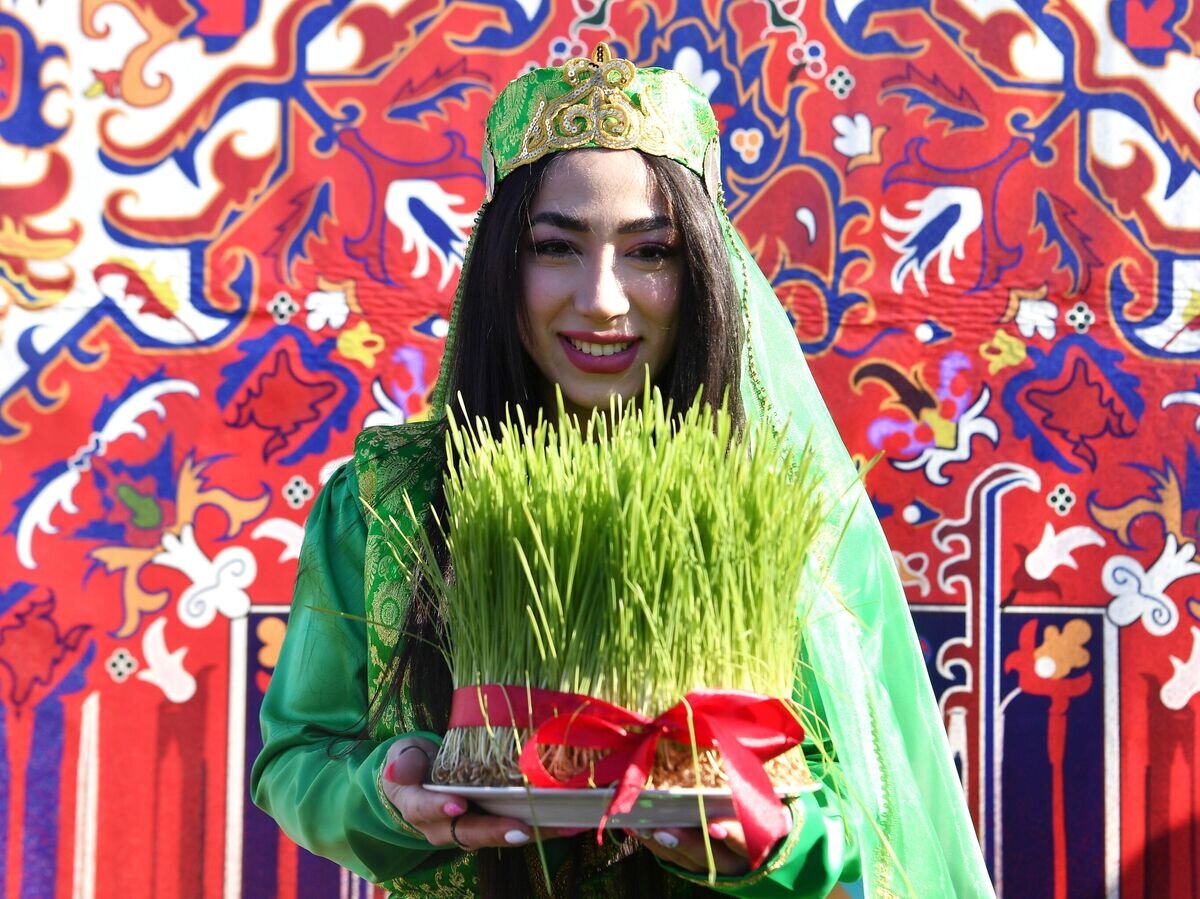 С праздником наурыз. С праздником наурыз. Науруз хан. С праздником наурыз мейрамы. Национальный праздник навруз.