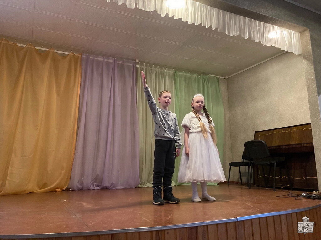 пасхальный спектакль прозрение. спектакль в воскресной школе. спектакли воскресной школы. задник к спектаклю волшебник изумрудного города. кукольный театр пасха.