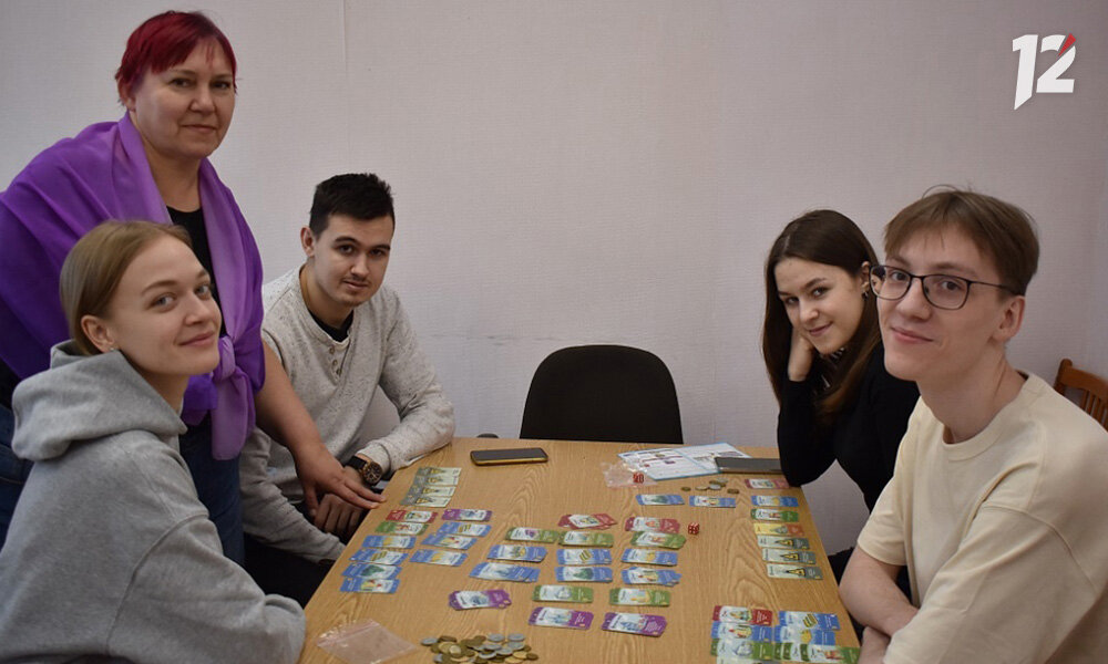 сколько времени можно сидеть за компьютером детям. сколько можно сидеть за компьютером детям. каково время работы за компьютером по классам. сколько времени ребёнок должен проводить зп компьютером. компьютер и здоровье.