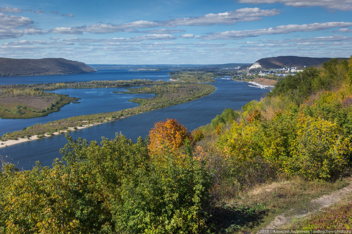Жигулевские ворота между гор Серная и Тип-Тяв