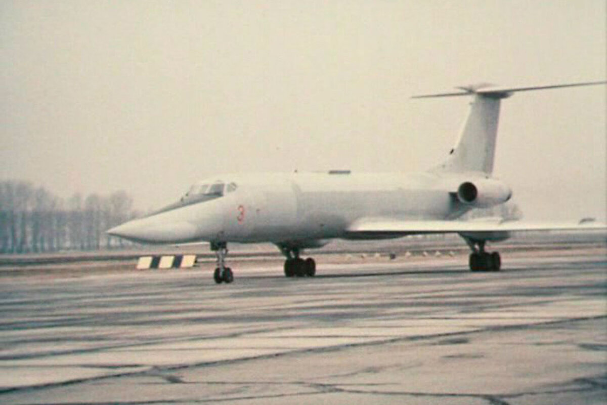 В галерее – Ту-134УБЛ  из советского фильма «Нежность к ревущему зверю»