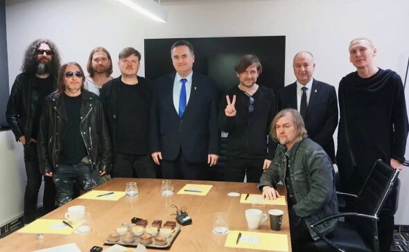 Исраэль Кац и участники рок-группы «Би-2» (Фото: Katz_Israel / Telegram)