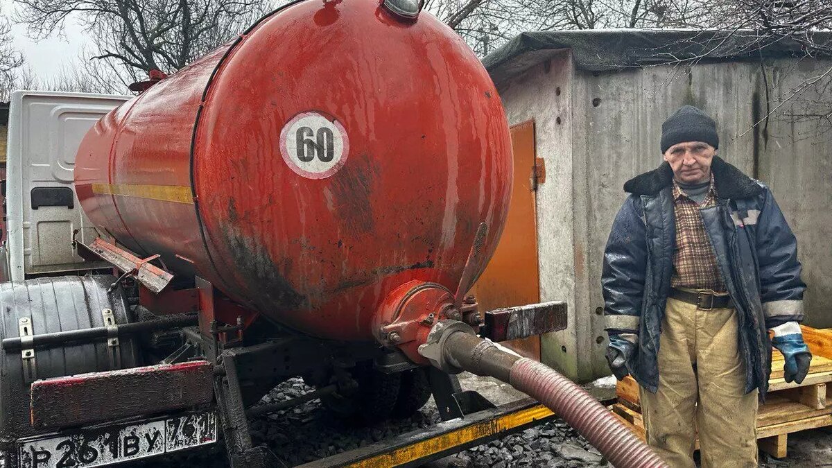     Новочеркасский электровозостроительный завод обязали провести обследование сети бытовой канализации, рассказали в пресс-службе судов Ростовской области.