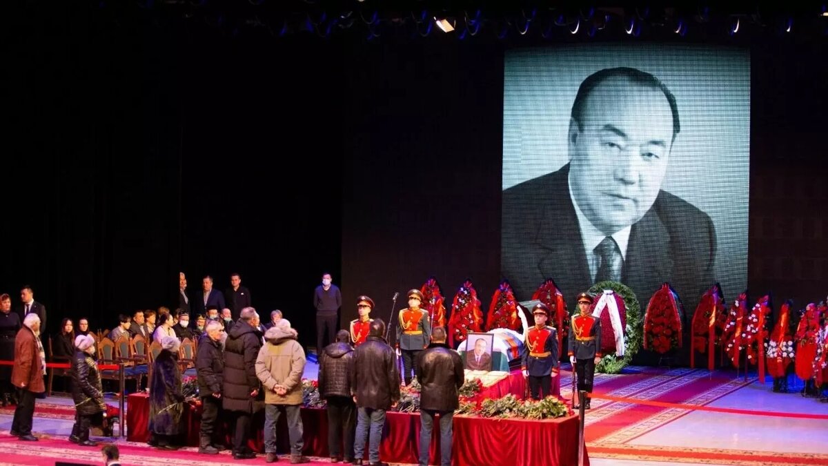     Контракт заключён с единственным поставщиком несколько дней назад.