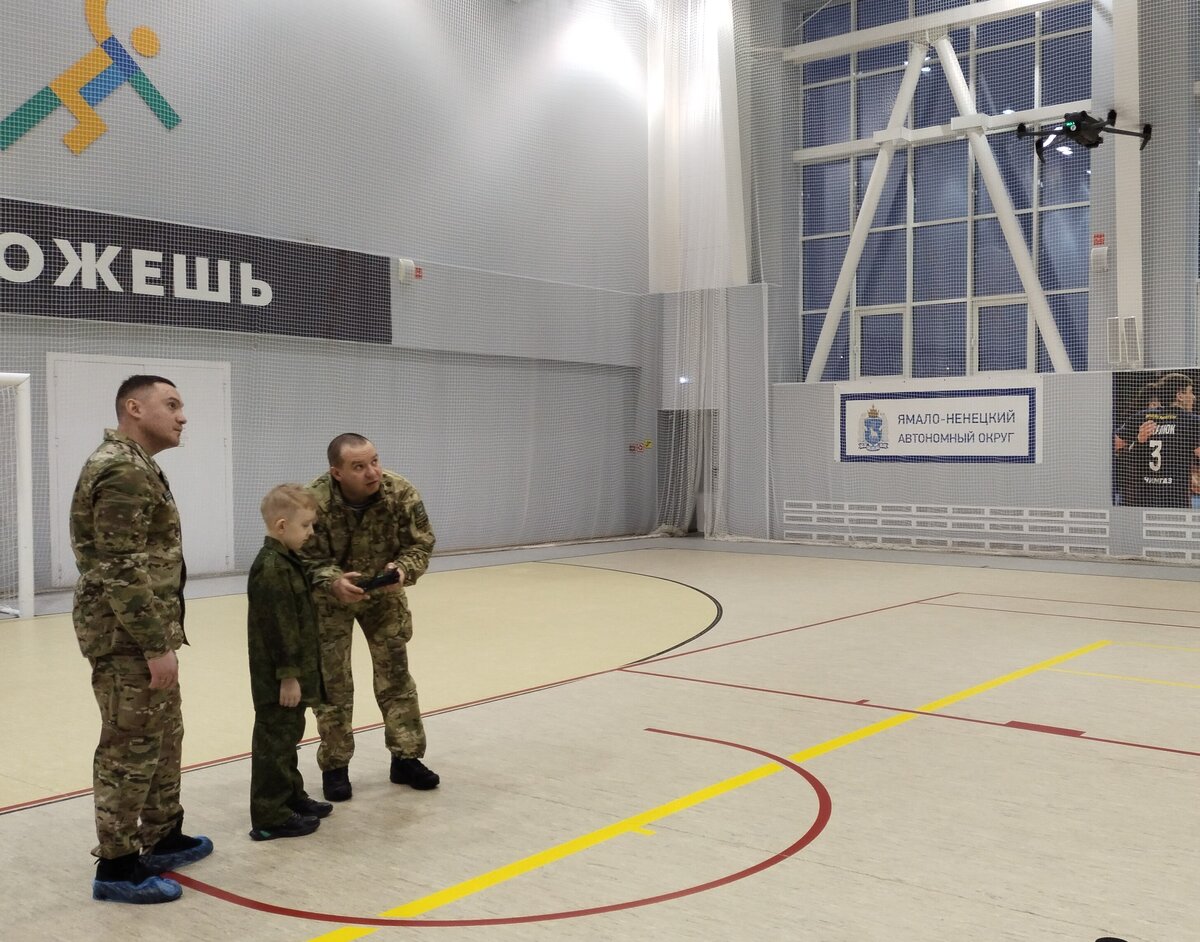 Машина железного человека. Воитель марвел марк 7. Дон чидл воитель. Воитель марк 3 война бесконечности. Железный человек и воитель.