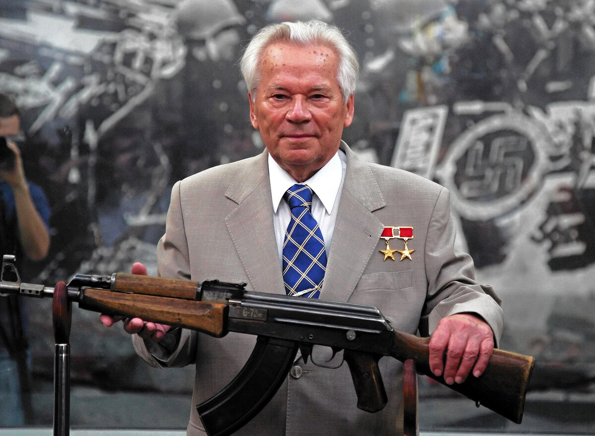 ®™ фото из интернета | 🖊️ Михаил Калашников:🎖️ человек, который изобрел знаменитый автомат 🌟