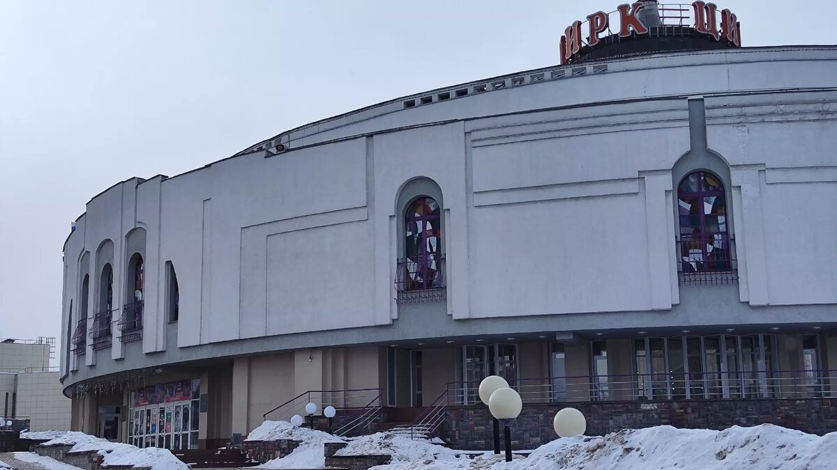     Детская студия при цирке имени Назаровой вновь открылась в Нижнем Новгороде. На исправление нарушений, не позволявших школе работать, ушел почти год. Об этом NewsNN сообщили в пресс-службе «Росгосцирка».