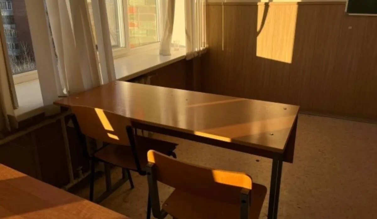 Школьная парта. Источник: vrn.aif.ru Автор фото: Владислава Куимова 