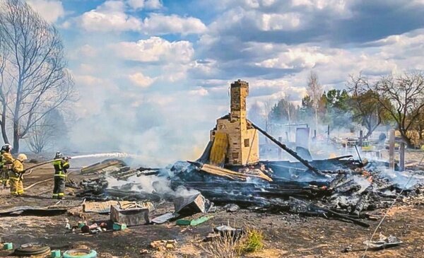     Пожарных Ильинского района наградили за спасение от огня двух деревень