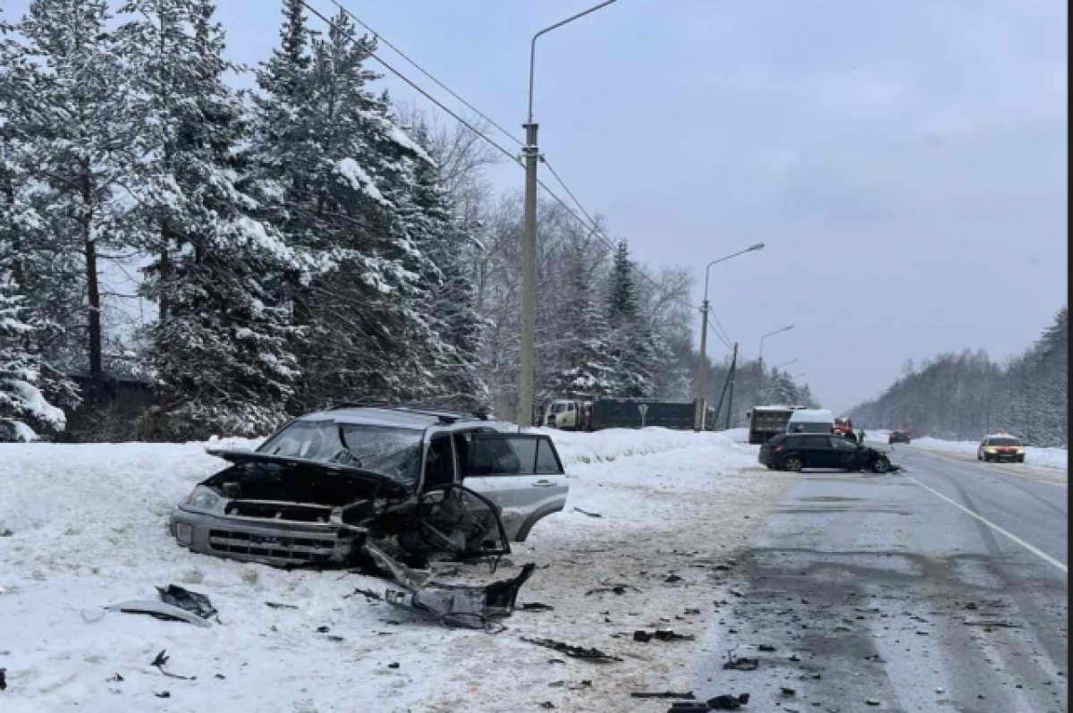    На трассе Иваново-Владимир произошла авария. Пострадали четыре человека