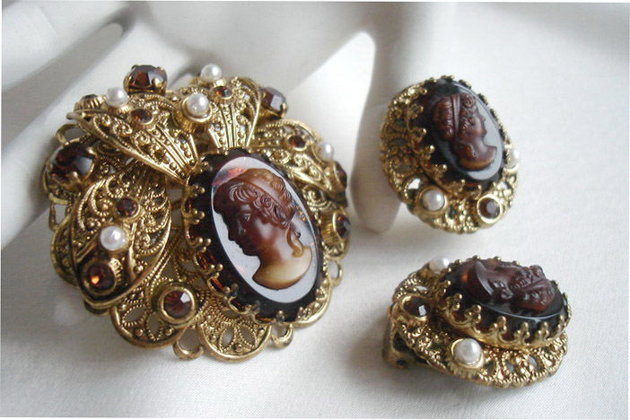 серьги винтаж jewelry. греческие серьги. серьги в винтажном стиле. серьги в викторианском стиле sunlight. сережки в викторианском стиле аниме.