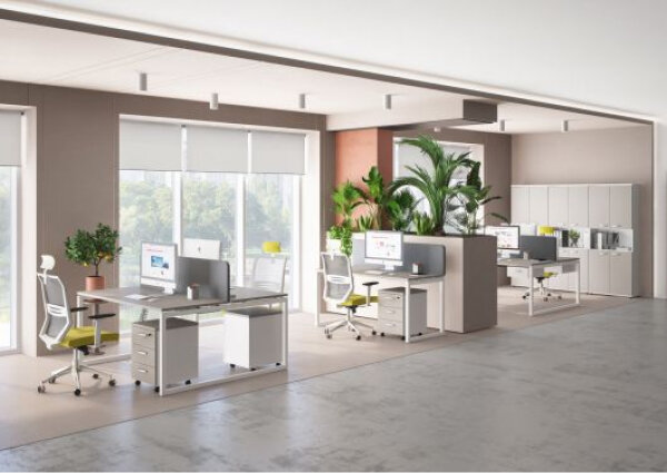 Расстановка столов в офисе. Маленький офис. Мебель для офиса. Мебель для опен спейс помещений. Интерьер офиса.