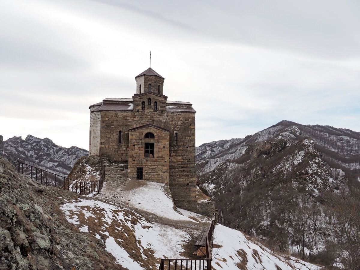 Шоанинский храм домбай фото Шоанинский монастырь. :: Евгений Khripp Социальная сеть ФотоКто
