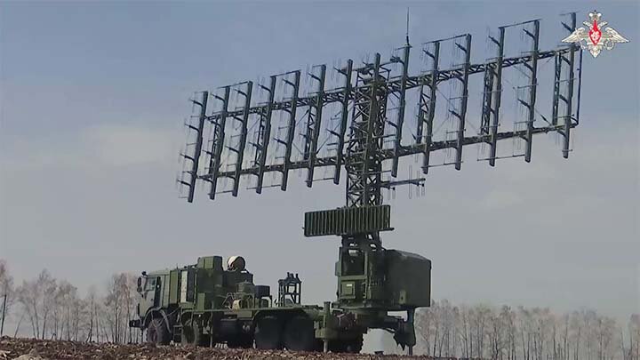 РЛС "НИОБИЙ" СКАНИРУЕТ НЕБО В РАДИУСЕ 50 КМ. СКРИНШОТ КАДРА ВИДЕО МИНОБОРОНЫ РОССИИ