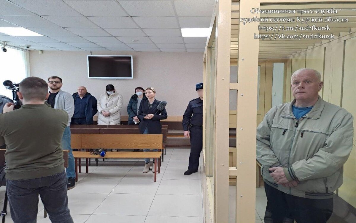   Курский облсуд отправил бывшего полицейского на 16 лет в колонию строгого режима по делу о двойном убийстве из мести Фото объединенной пресс-службы судебной системы Курской области