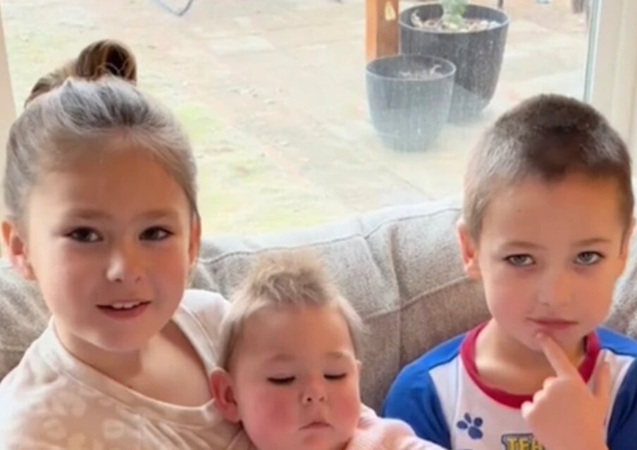 франсуа клюзе и венсан кассель. этот неловкий момент фильм 2015. дочь друзья фото. мама с дочкой смеются. темы для фотосессий пара с дочкой.