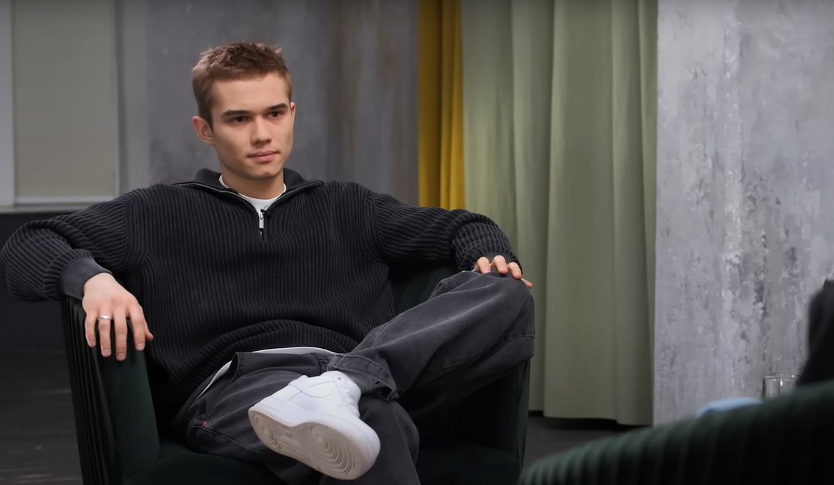 Скриншот видео из YouTube-канала «Надежда Стрелец»