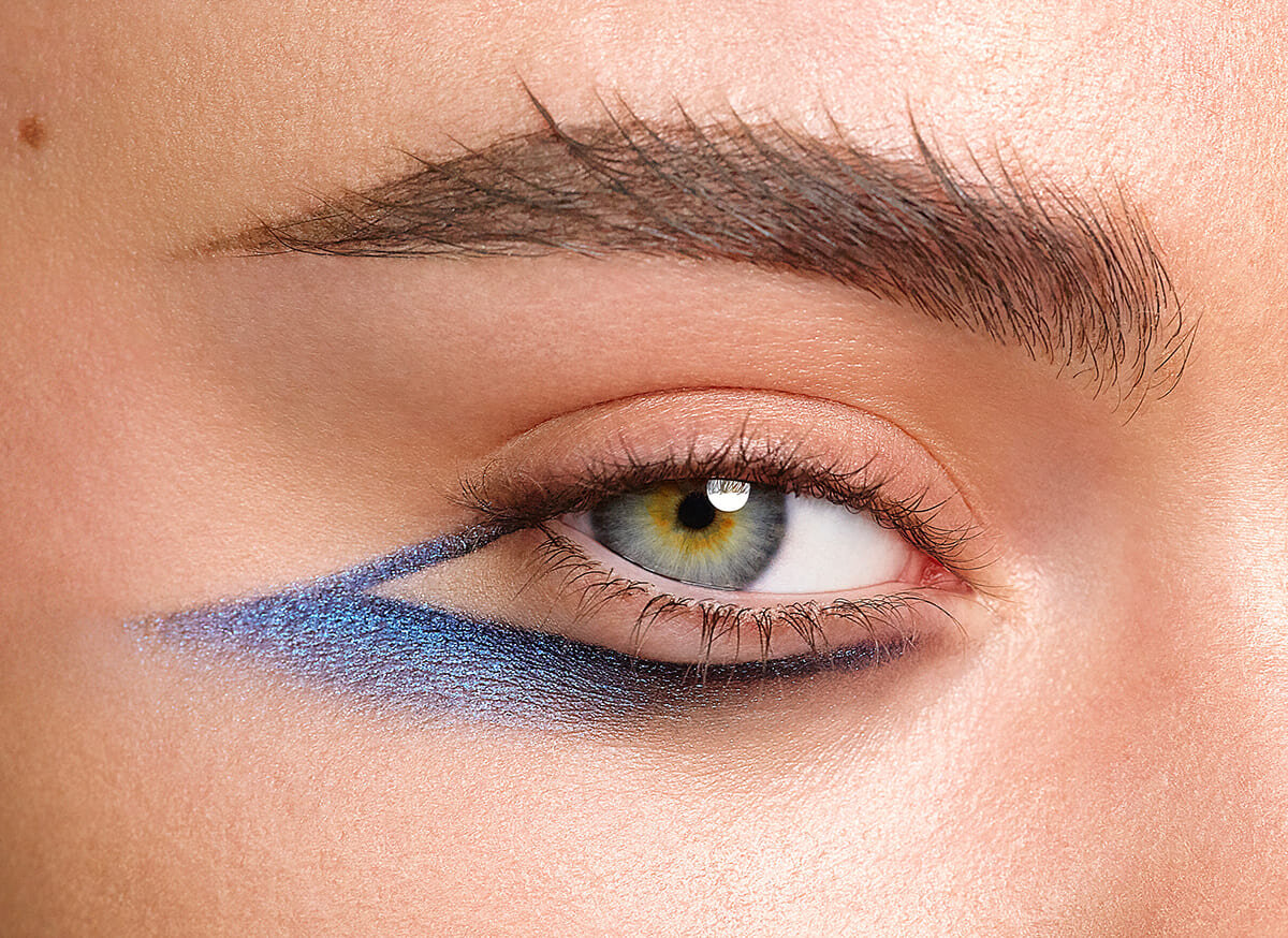 необыкновенный век. пэт макграт. пэт макграт макияж. необычные макияж на веках. раскосые миндалевидные глаза.