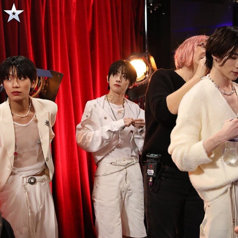 друг объясняет почему. образцовое рассуждение называется. разговор людей. друг объясняет почему. друг объясняет почему.