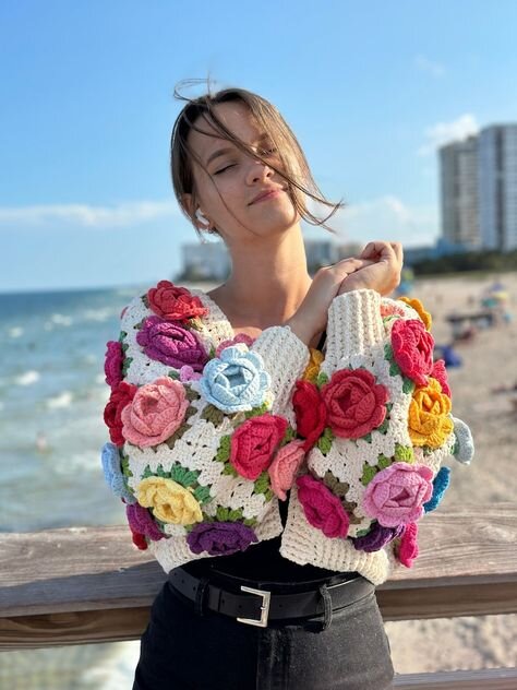 Crochet flowers фиалка. Как связать самую красивую. Украшения связанные крючком. Вязаные цветы крючком. Изделия связанные крючком.