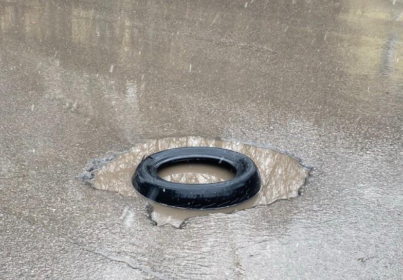    Яма наполняется водой целиком