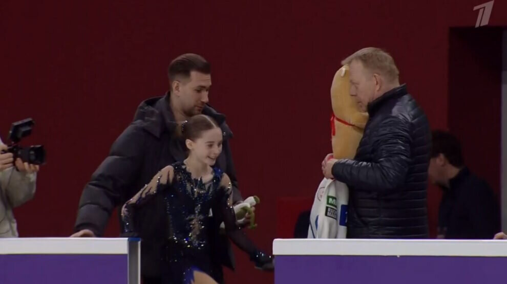 Николай рыбников девчата. Девчата какой канал. Девчата какой канал. Девчата какой канал. Ольга шелест девчата.