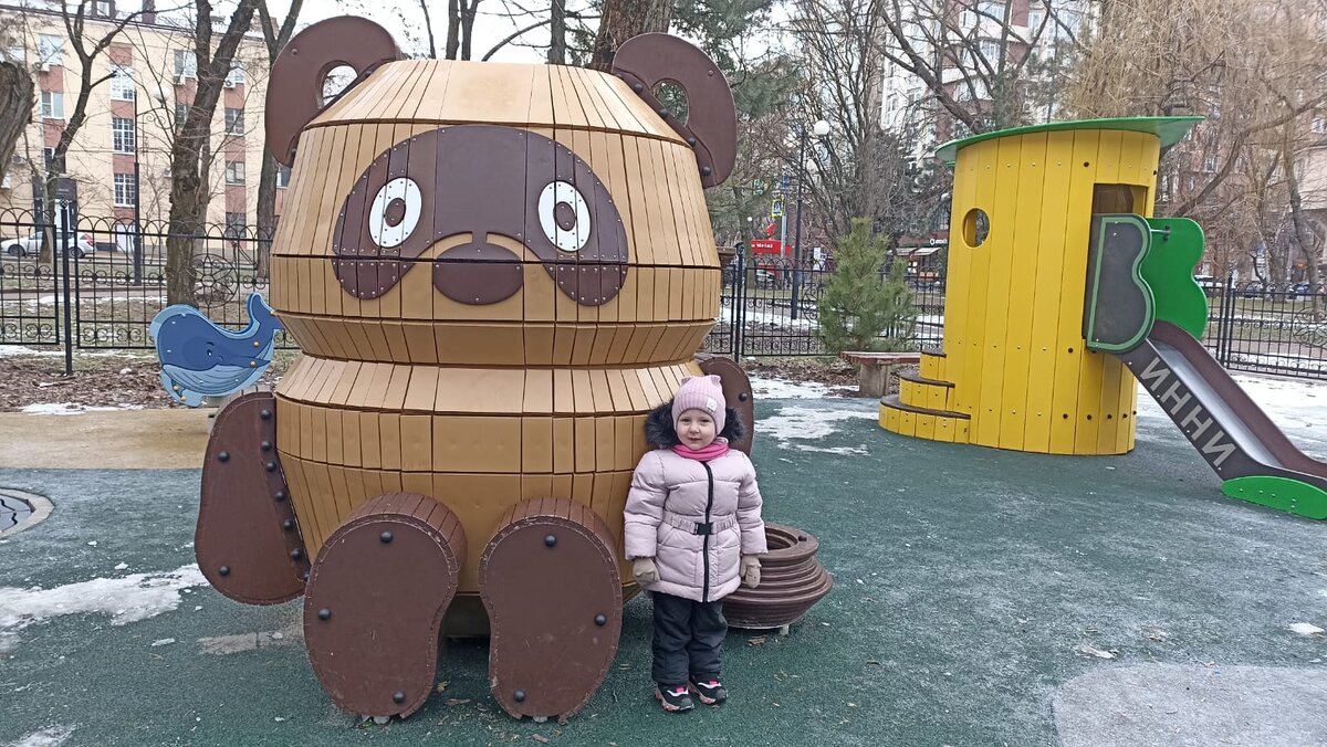 Гуляем с дочкой
