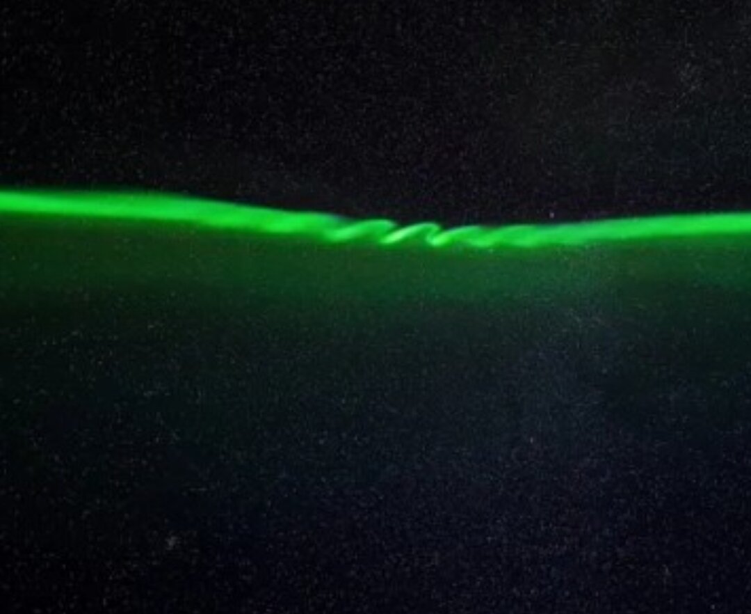 полярное сияние вид с мкс. ионосфера полярное сияние. термосфера северное сияние. полярное сияние вид с мкс. термосфера мкс и полярное сияние.