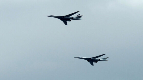    Два Ту-160 ВКС РФ совершили плановый полет над Северным Ледовитым океаном Богдан Герцен