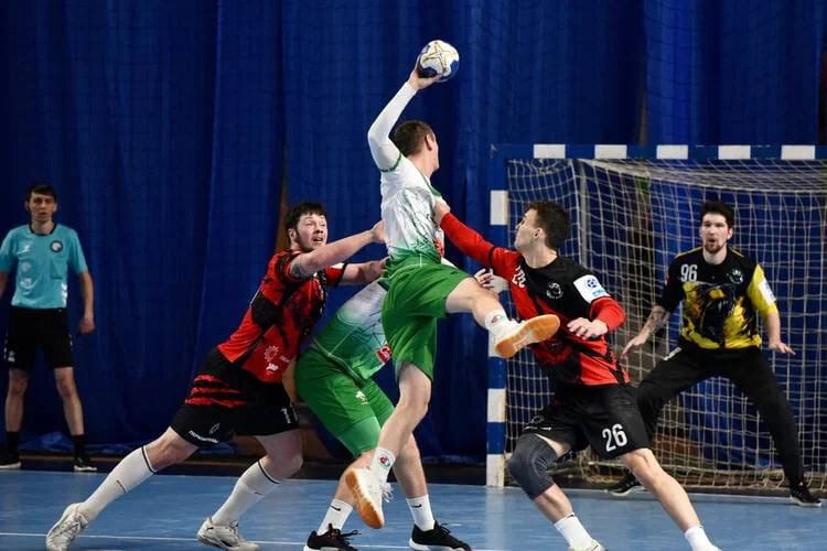 В большинстве матчей "группы смерти" гомельчане давали бой грозным оппонентам, но очков так и не набрали