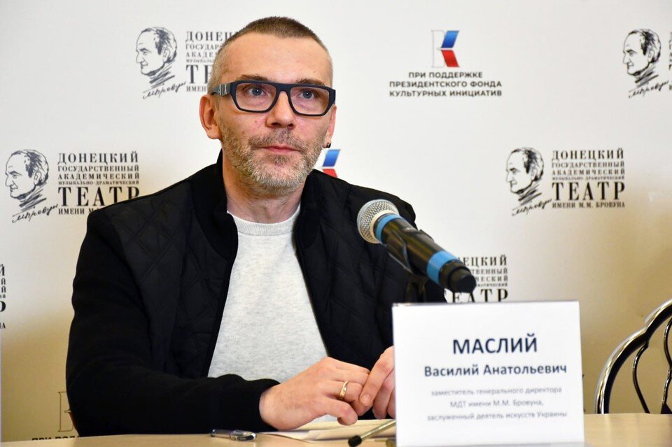    Режиссер-постановщик Василий Маслий отметил, что спектакль будет поставлен в классической манере. Фото: Донецкий драмтеатр