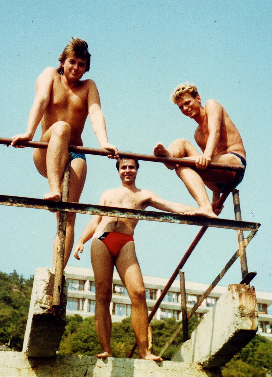 Ушинский рассказы и сказки составитель муравьев 1986. Ушинский константин дмитриевич обложки книг. Красная история времени. Шергин борис викторович. Борис шергин сказки о шише книга.